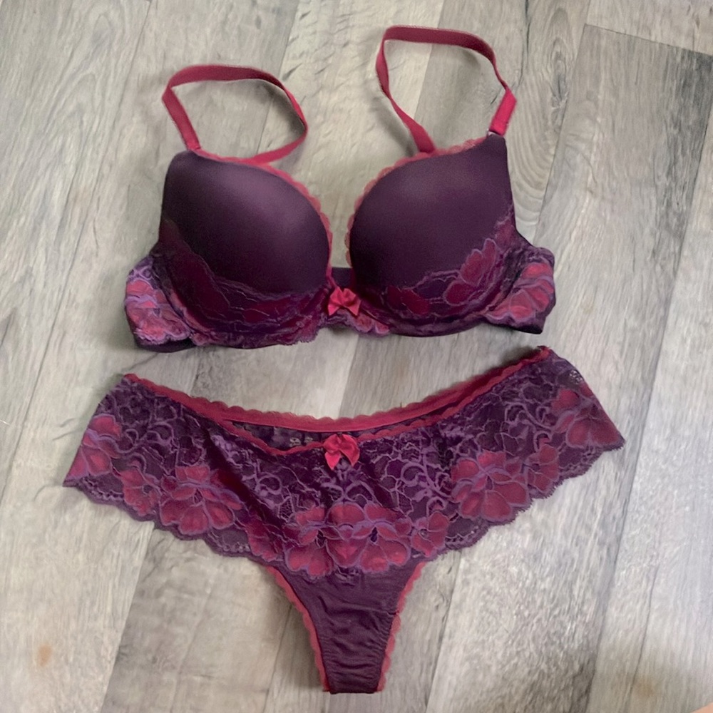 Adore Me 30C Lace Maroon Bra & XS Thong Set